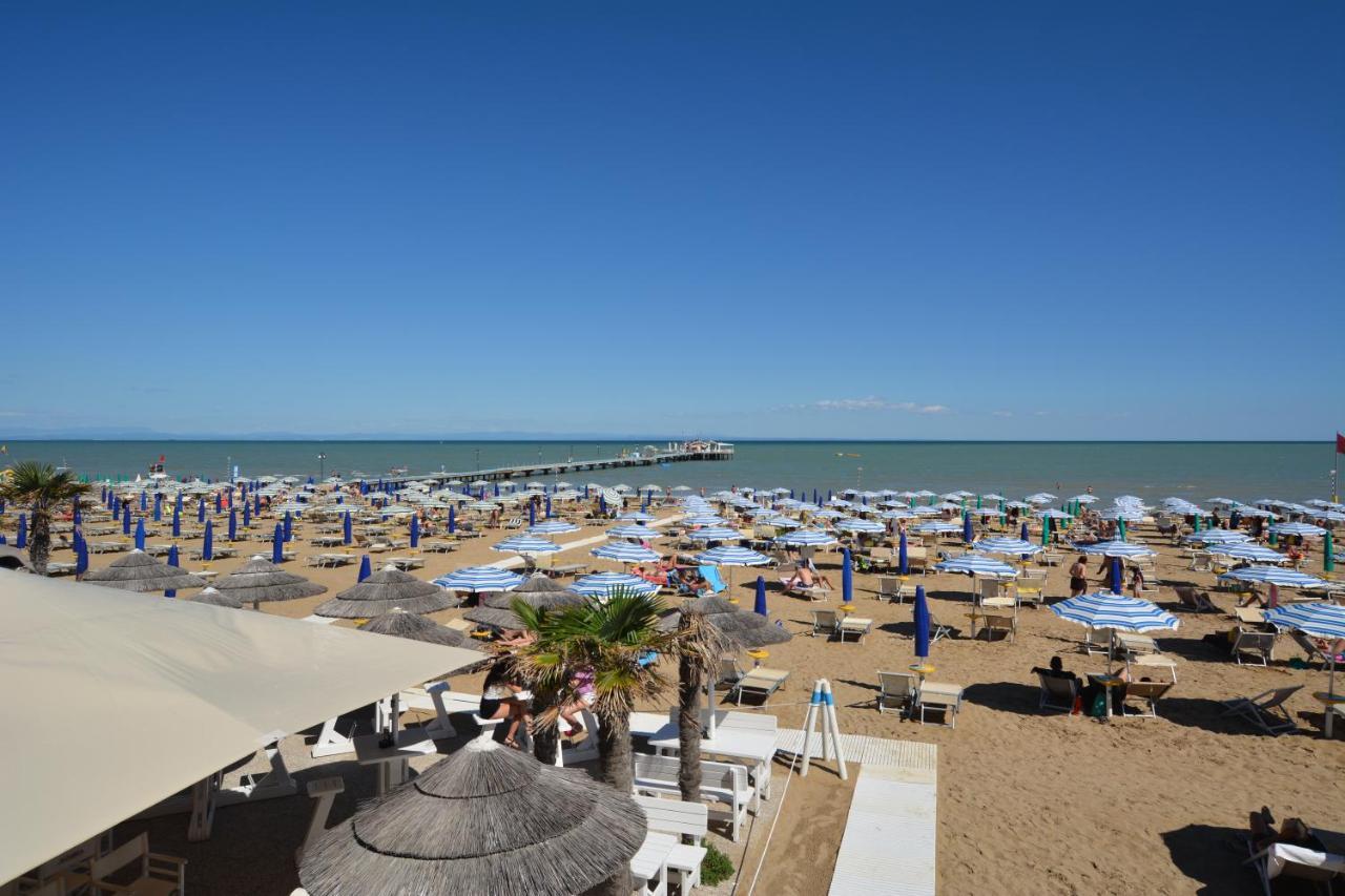 شقة Lignano Pineta With Sea View لينانو سابيادورو المظهر الخارجي الصورة